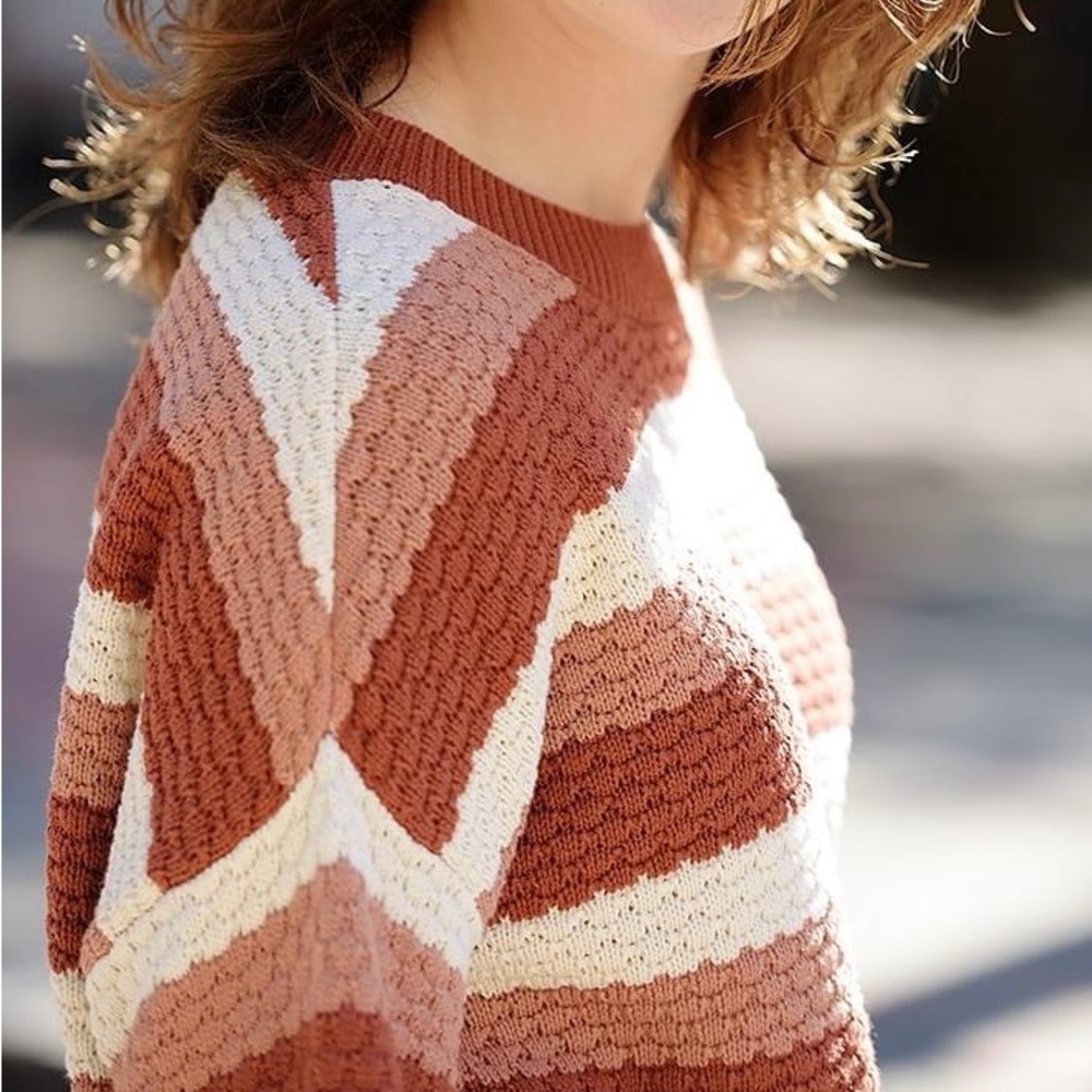 Hollister Women's Striped Sweater - Rust and Cream